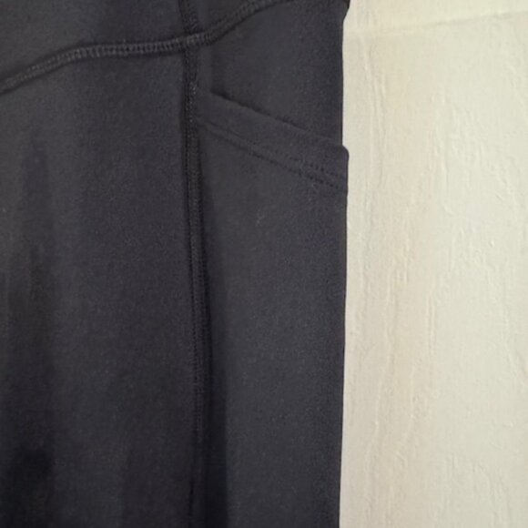 Victoria's Secret 7/8 Black Leggings with Pocket Sz S - Picture 2 of 6